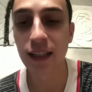 😳