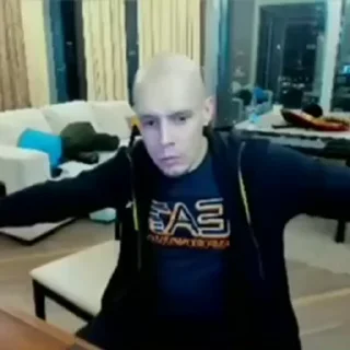 🦅