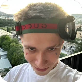 🫥
