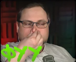 🤢