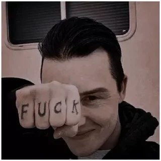 😁