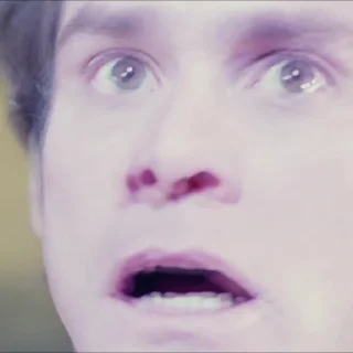 😱