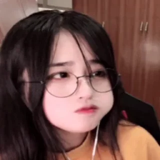 😐