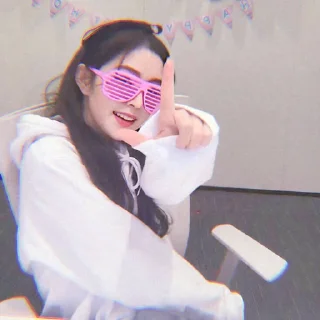 🎍 ◜҂  Irene  @STICKERYUMI