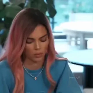 😐
