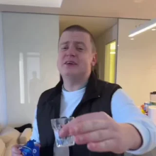 🕺
