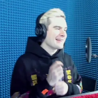 ✌