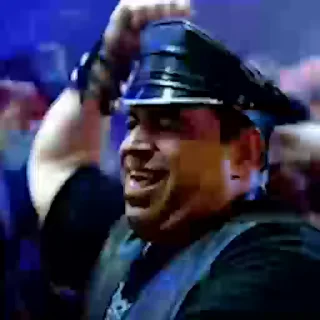 🥳