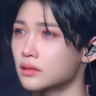 😢