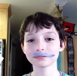 🥸