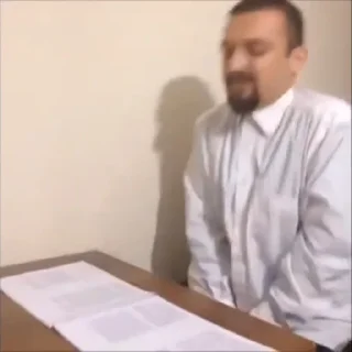 📖