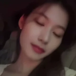 👀