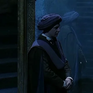👳