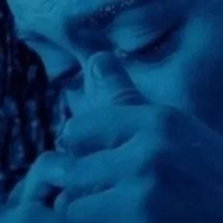 😭