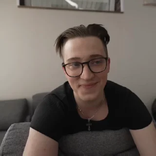 😂