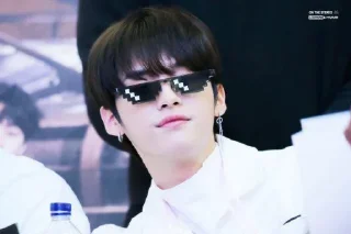 😎