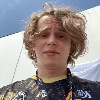 👀