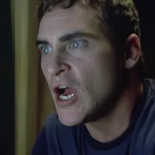 😱
