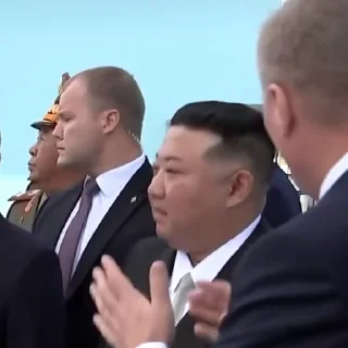 😐