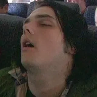 😴