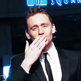 😘