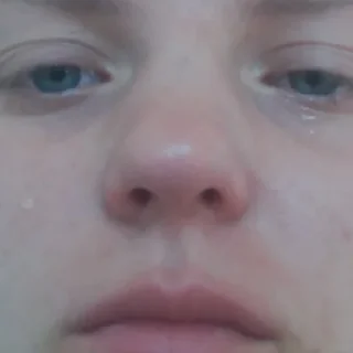 😢