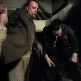 😱