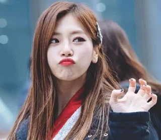 😗