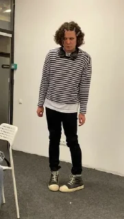 🥸