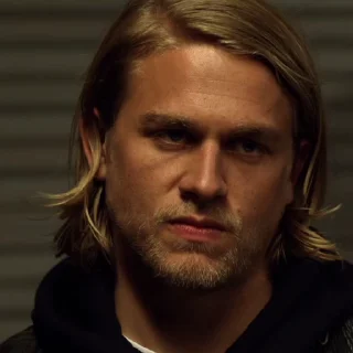 😠