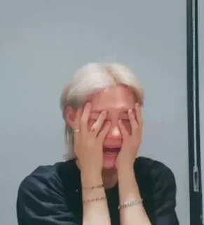 😥