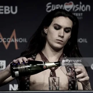 💋