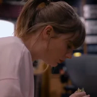 😐