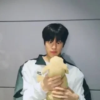 😳