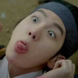 😛