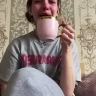 😭