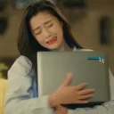 😣
