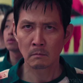 😠