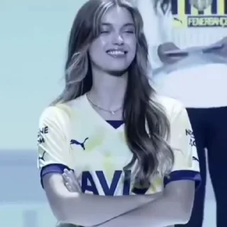 afra saraçoğlu @monqish