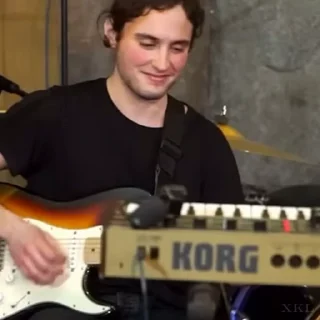🎸