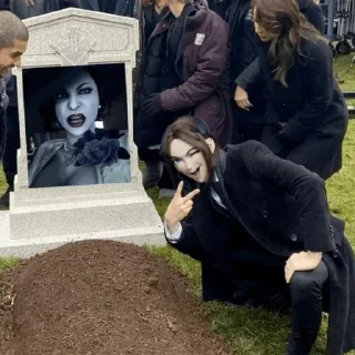 ⚰️