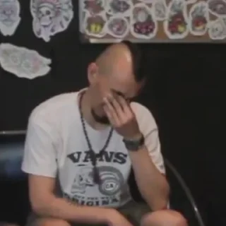 😐