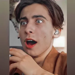😱