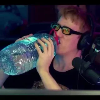 💦