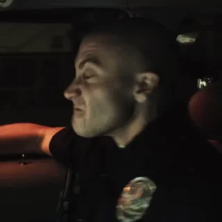 😡