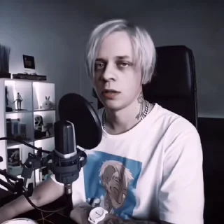 🎥