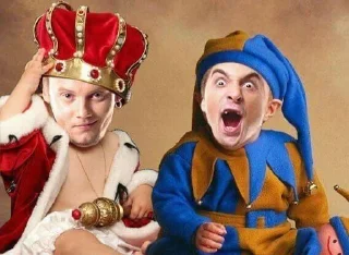 👑
