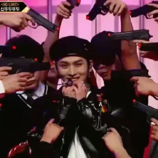 🔫