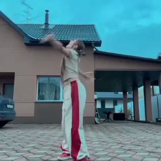 😭