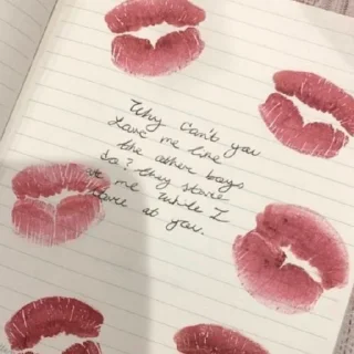 💋